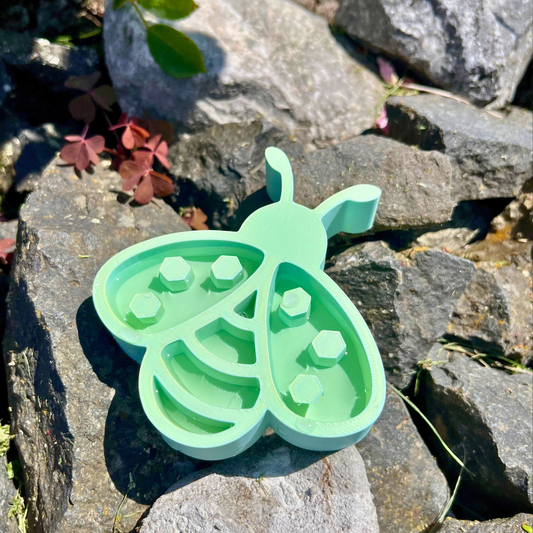 Bienentränke im Bienen-Design – 3D-gedruckt aus PETG – wetterfest & dekorativ für Garten und Balkon