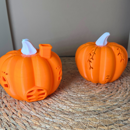 Herbstdeko Kürbis-Set – 2x 3D-Kürbis mit LED-Effekt – Handmade Deko für Halloween & Wohnzimmer