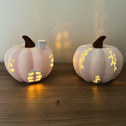 Herbstdeko Kürbis-Set – 2x 3D-Kürbis mit LED-Effekt – Handmade Deko für Halloween & Wohnzimmer