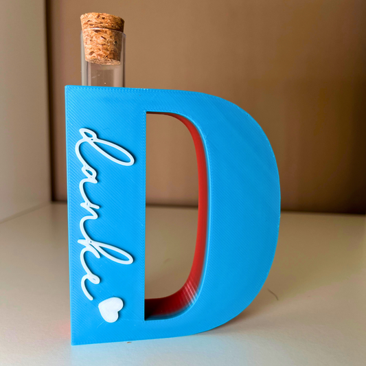 💙 DANKE-Buchstabe mit Herz & Reagenzglas – farbiges Deko-Geschenk aus dem 3D-Drucker