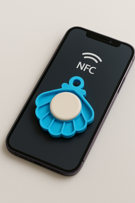 NFC Keychain „Muschelperle“ – Verbindet dich mit einem Touch